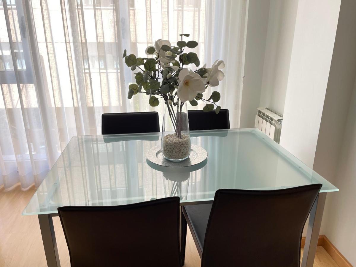 Apartamento Pinares Apartment Soria Bagian luar foto