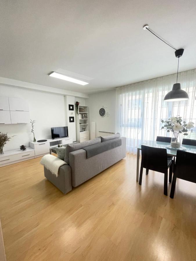 Apartamento Pinares Apartment Soria Bagian luar foto